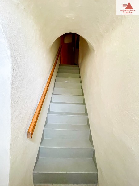 Kellertreppe aus Stein