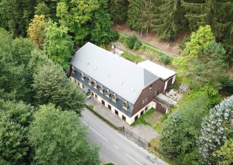 Werden Sie ein Teil der Geschichte - ehemaliges Huthaus nahe Schwarzenberg zu verkaufen!