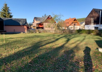 Einmalige Gelegenheit – Wunderschön gelegenes Grundstück in Neudorf!!